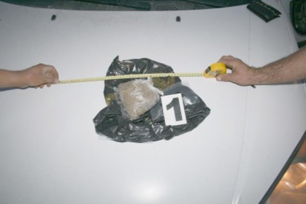 Traficanţii de droguri din Constanţa vor să părăsească arestul